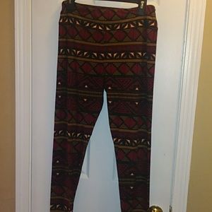 Lularoe leggings tall and curvy